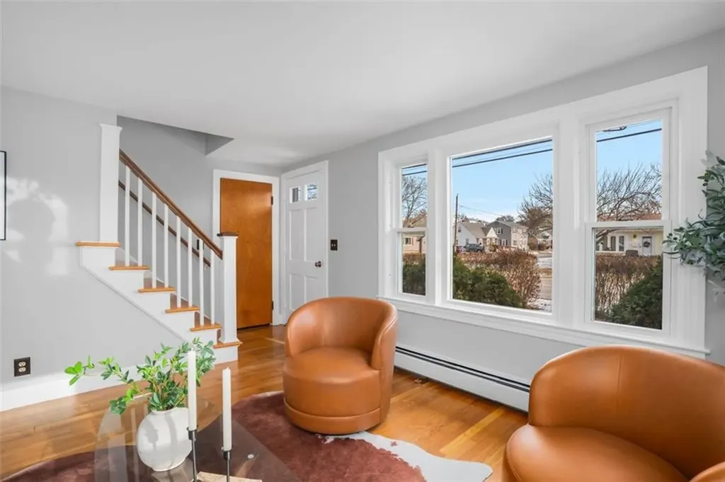 77 Buttonwoods Avenue Warwick RI 02886