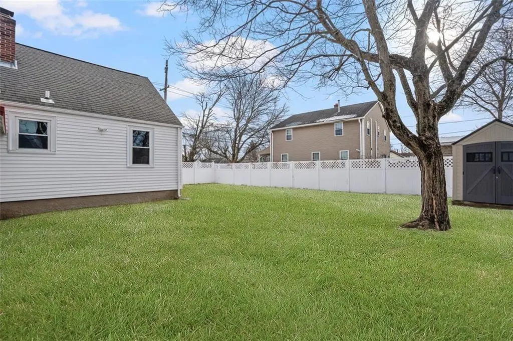 77 Buttonwoods Avenue Warwick RI 02886