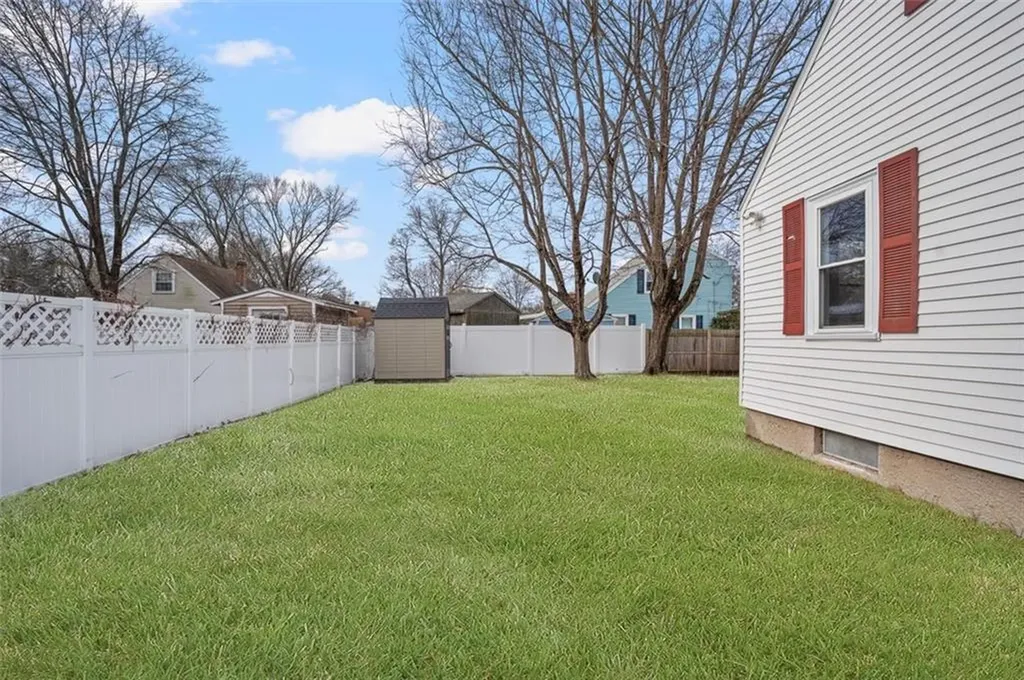 77 Buttonwoods Avenue Warwick RI 02886