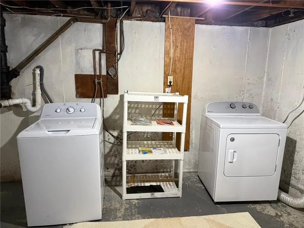 77 Buttonwoods Avenue Warwick RI 02886