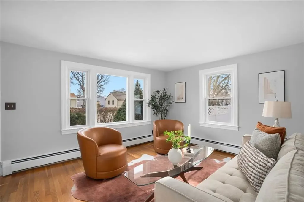 77 Buttonwoods Avenue Warwick RI 02886