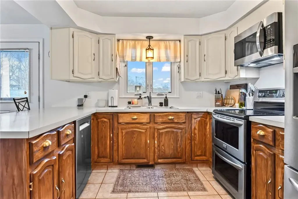 11 Genoa Street North Providence RI 02904