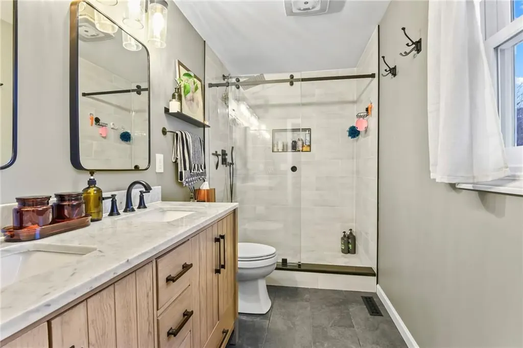 11 Genoa Street North Providence RI 02904