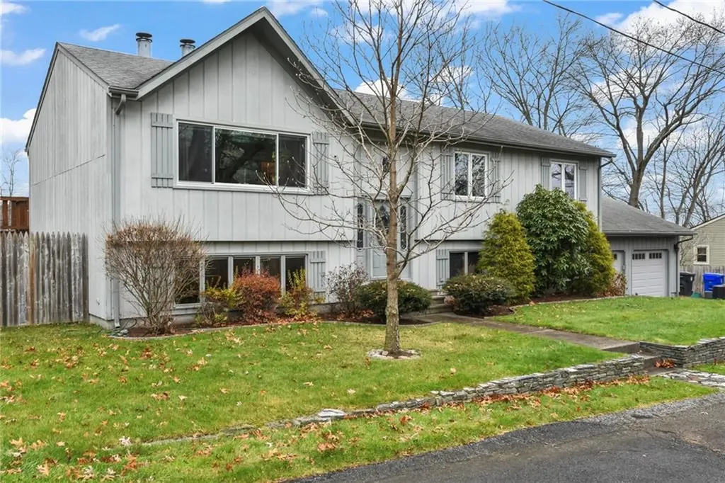 11 Genoa Street North Providence RI 02904