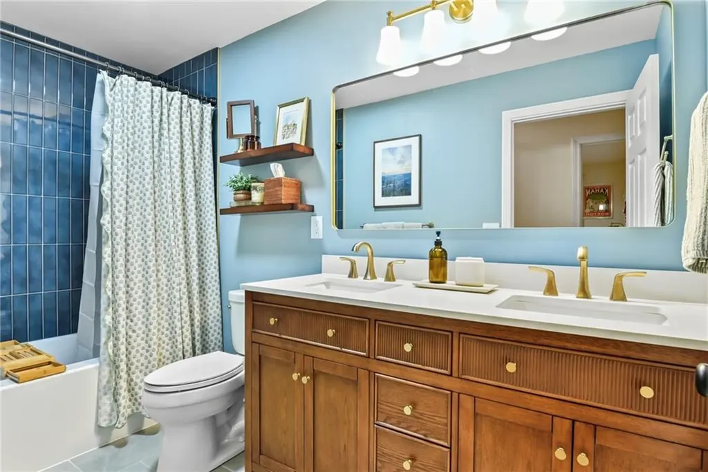 11 Genoa Street North Providence RI 02904