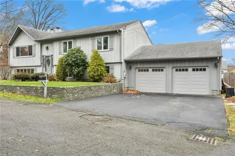 11 Genoa Street North Providence RI 02904