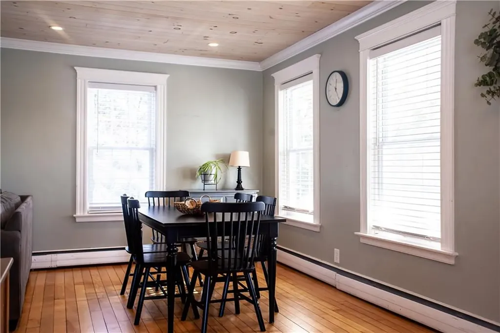 7 Squantum Street Cranston RI 02920