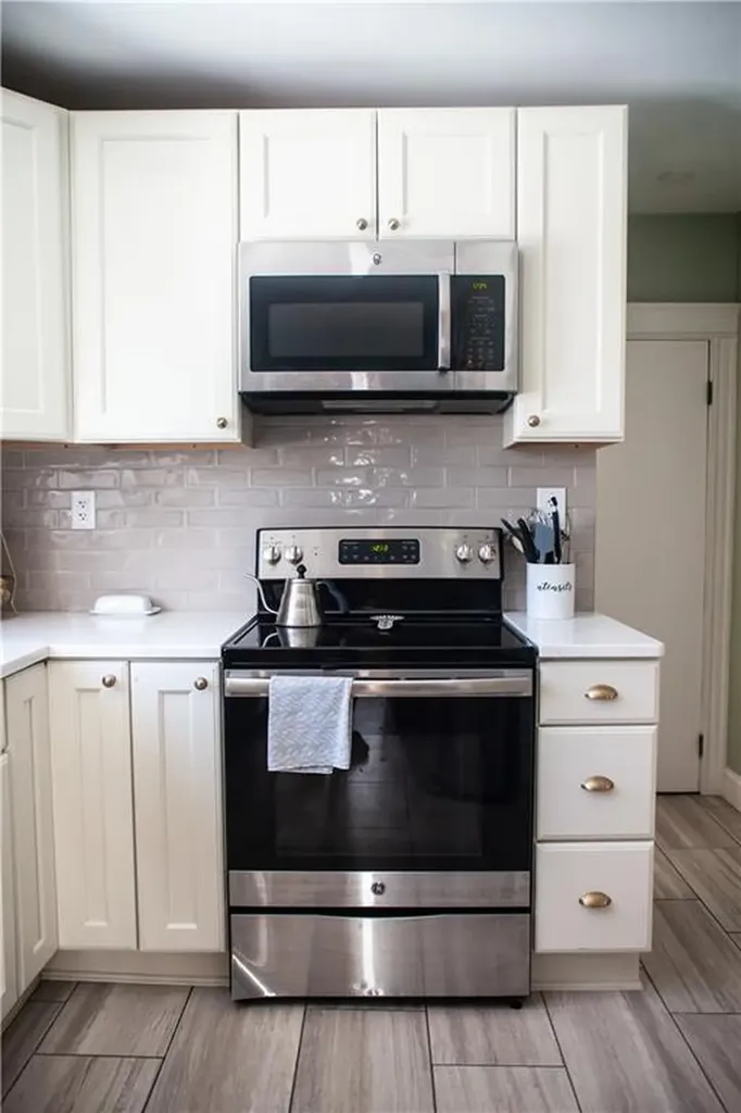 7 Squantum Street Cranston RI 02920