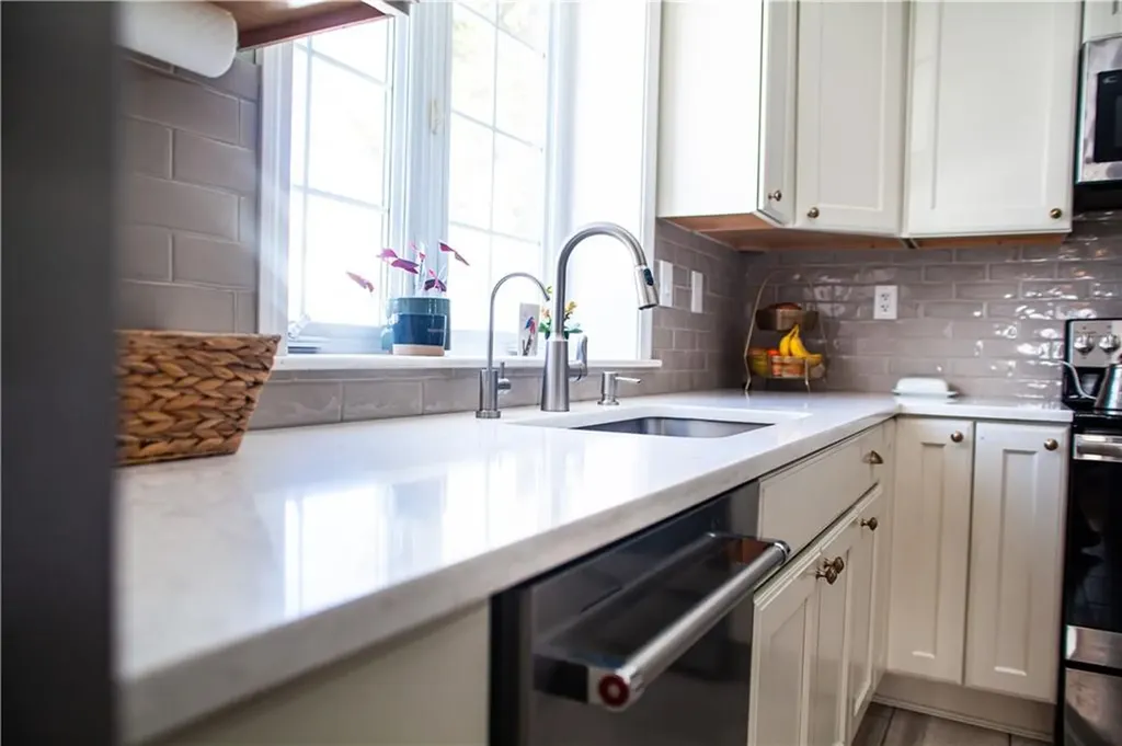 7 Squantum Street Cranston RI 02920