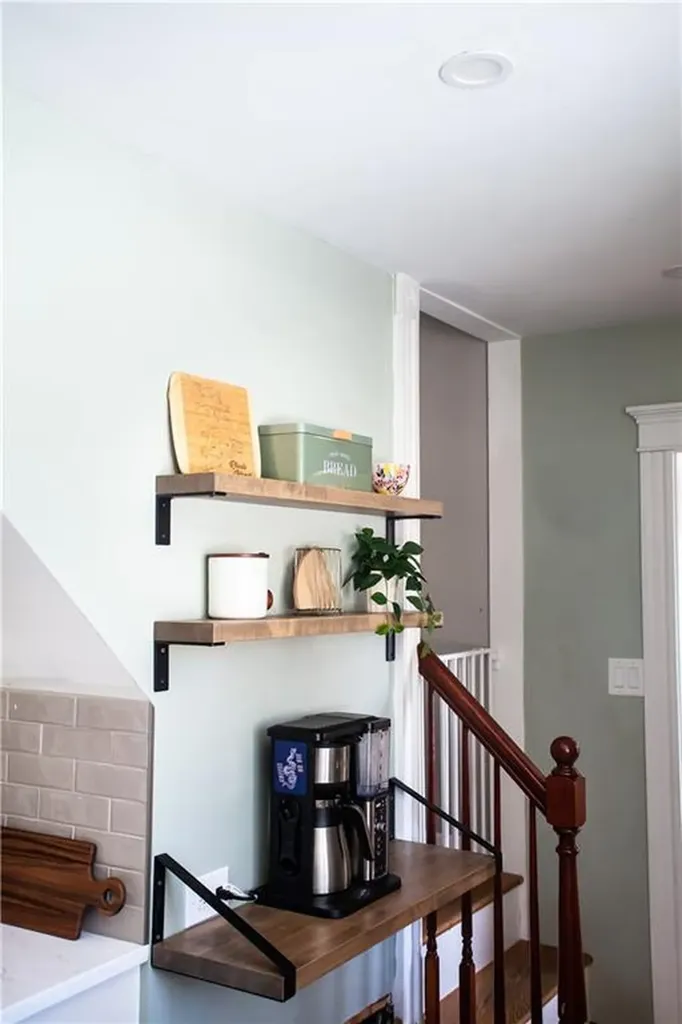 7 Squantum Street Cranston RI 02920