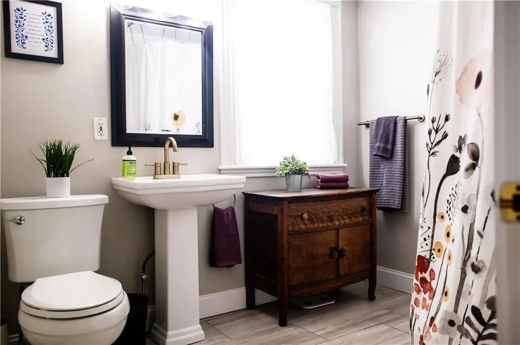 7 Squantum Street Cranston RI 02920