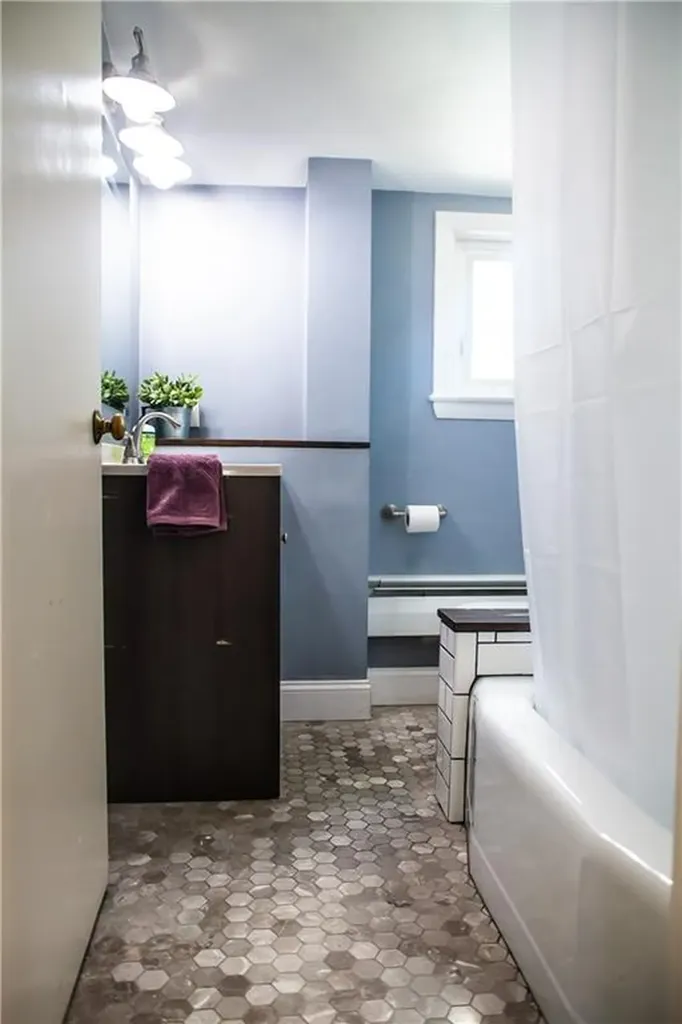 7 Squantum Street Cranston RI 02920