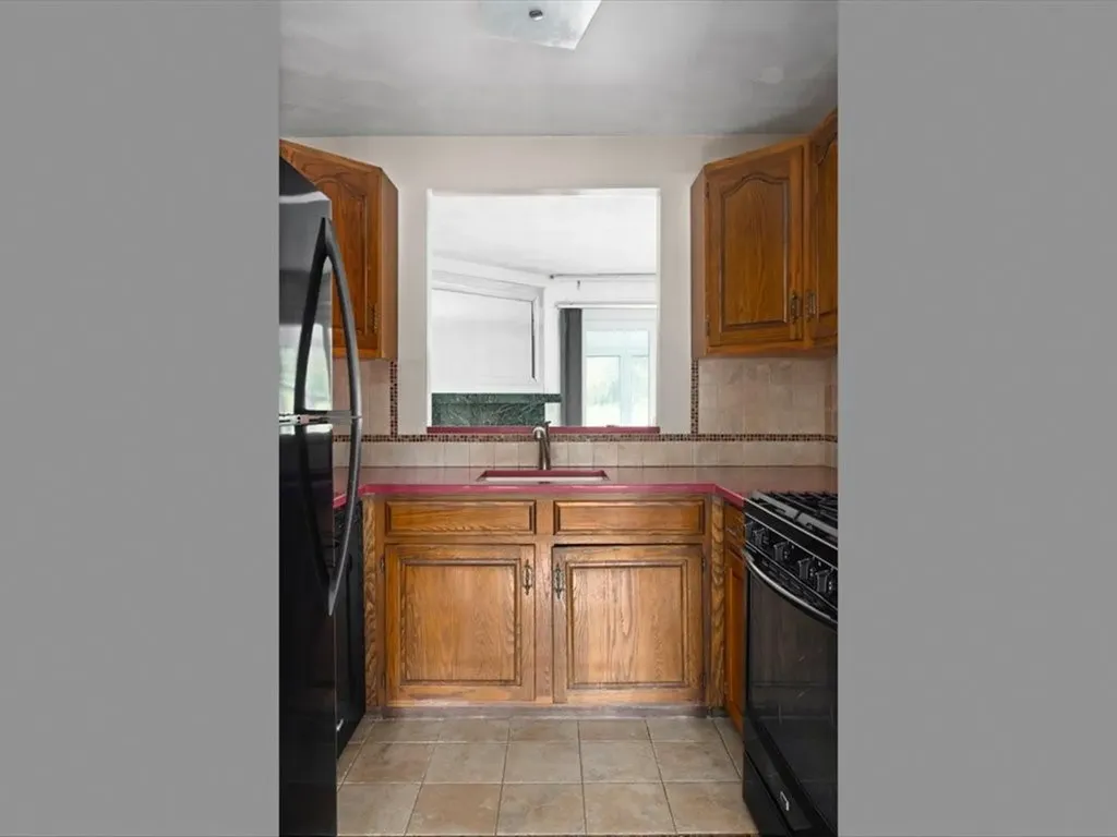 9 Caddy Rock Road North Kingstown RI 02852