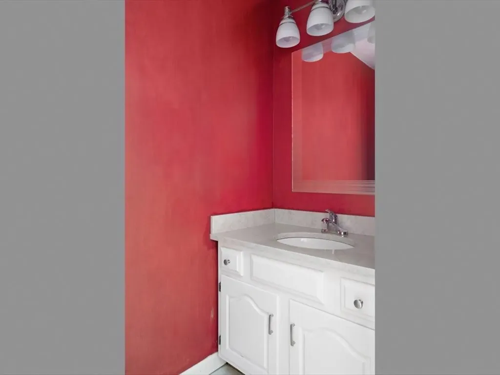 9 Caddy Rock Road North Kingstown RI 02852