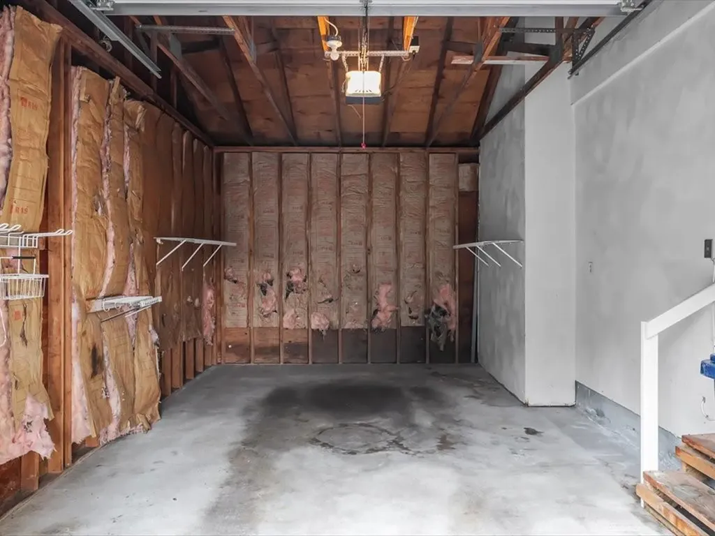 9 Caddy Rock Road North Kingstown RI 02852