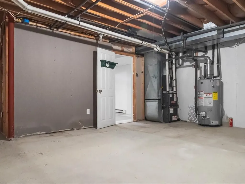 9 Caddy Rock Road North Kingstown RI 02852