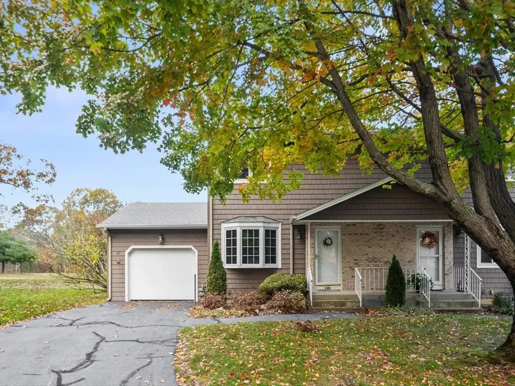 9 Caddy Rock Road North Kingstown RI 02852