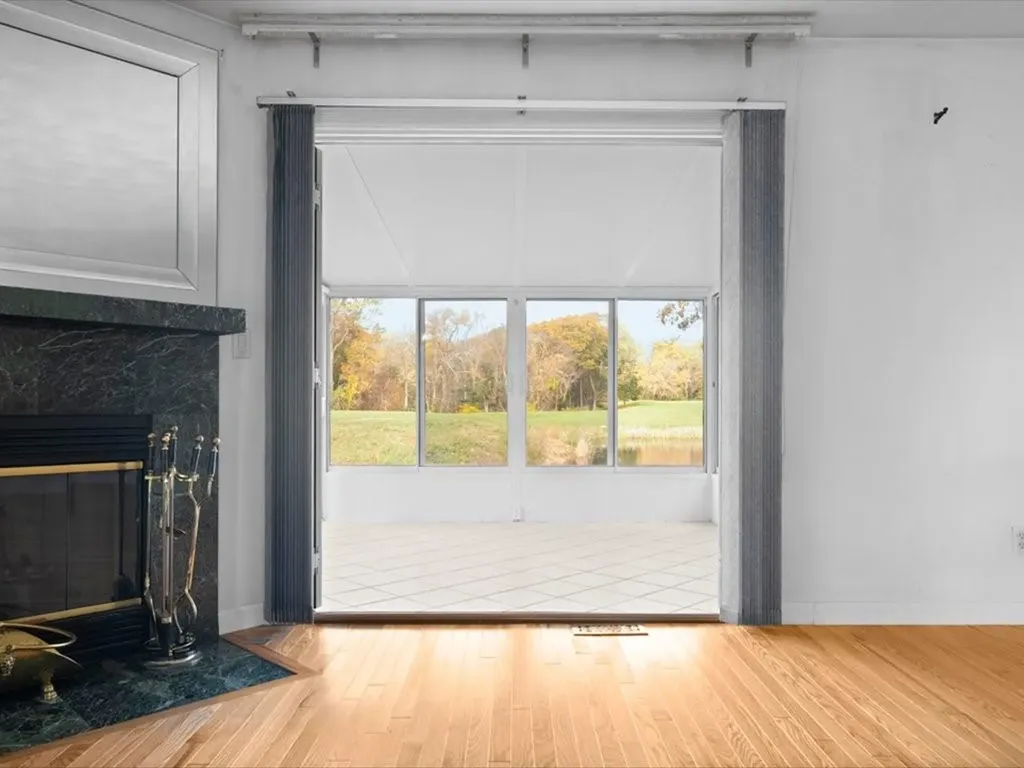 9 Caddy Rock Road North Kingstown RI 02852