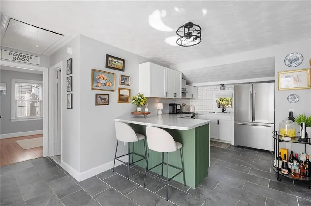 350 Fort Street East Providence RI 02914