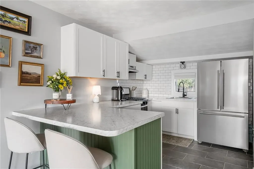 350 Fort Street East Providence RI 02914