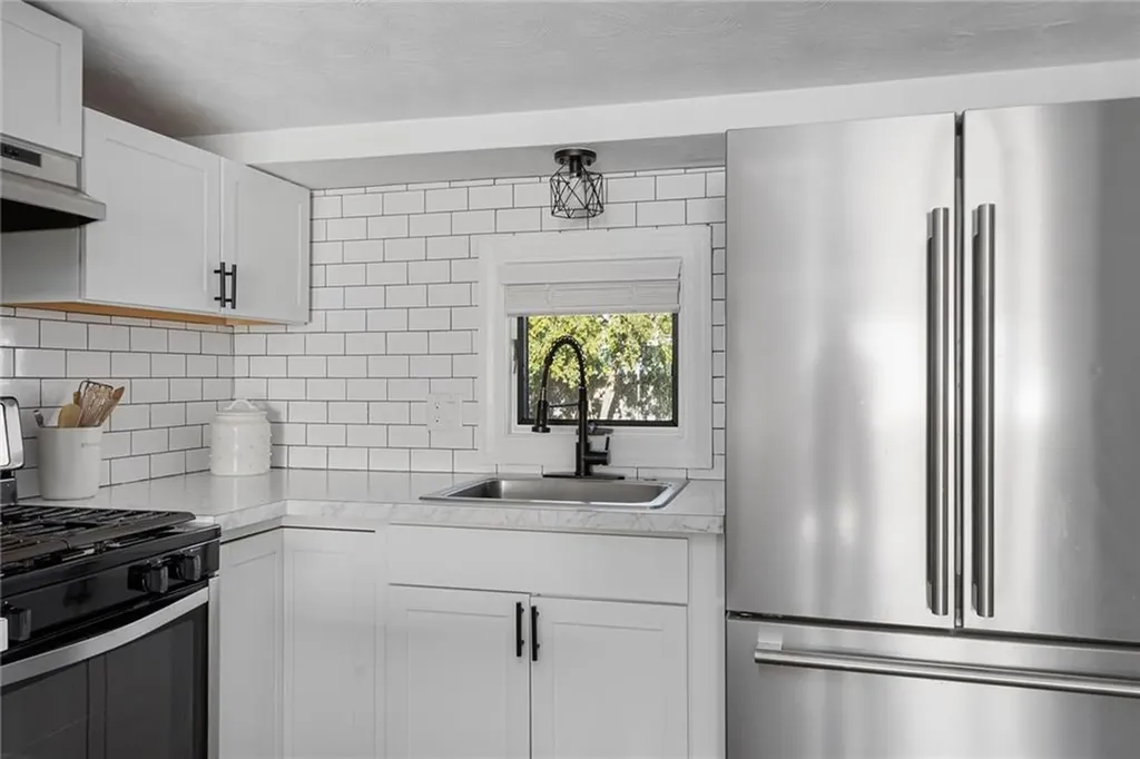 350 Fort Street East Providence RI 02914