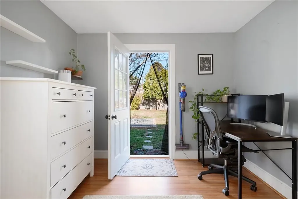 350 Fort Street East Providence RI 02914