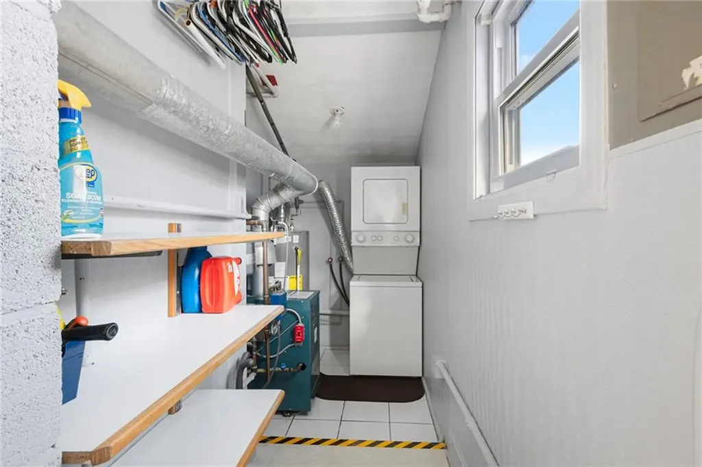 350 Fort Street East Providence RI 02914