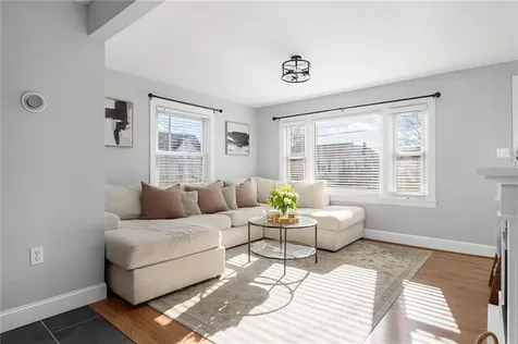 350 Fort Street East Providence RI 02914