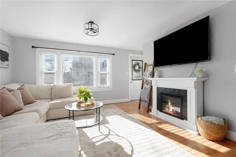 350 Fort Street East Providence RI 02914