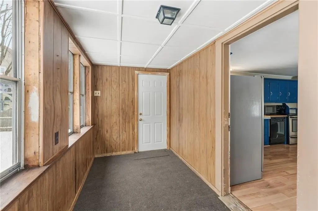 92 Rockland Avenue Woonsocket RI 02895