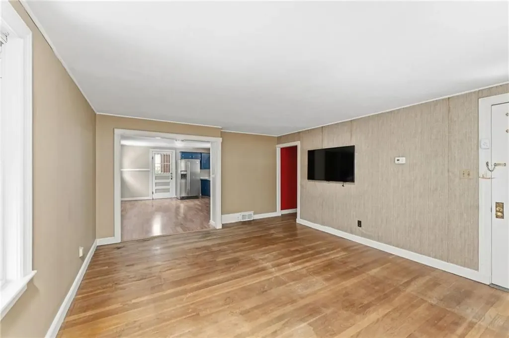 92 Rockland Avenue Woonsocket RI 02895