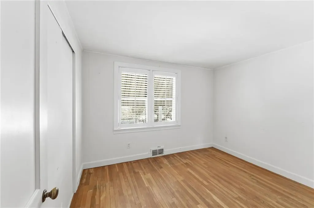 92 Rockland Avenue Woonsocket RI 02895