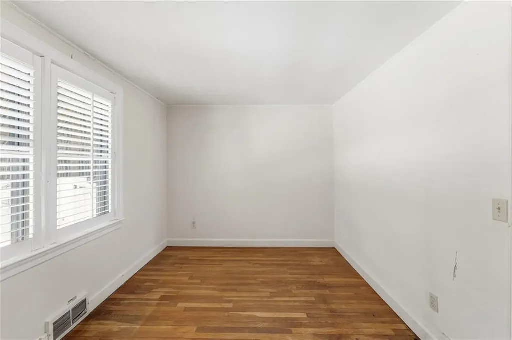 92 Rockland Avenue Woonsocket RI 02895