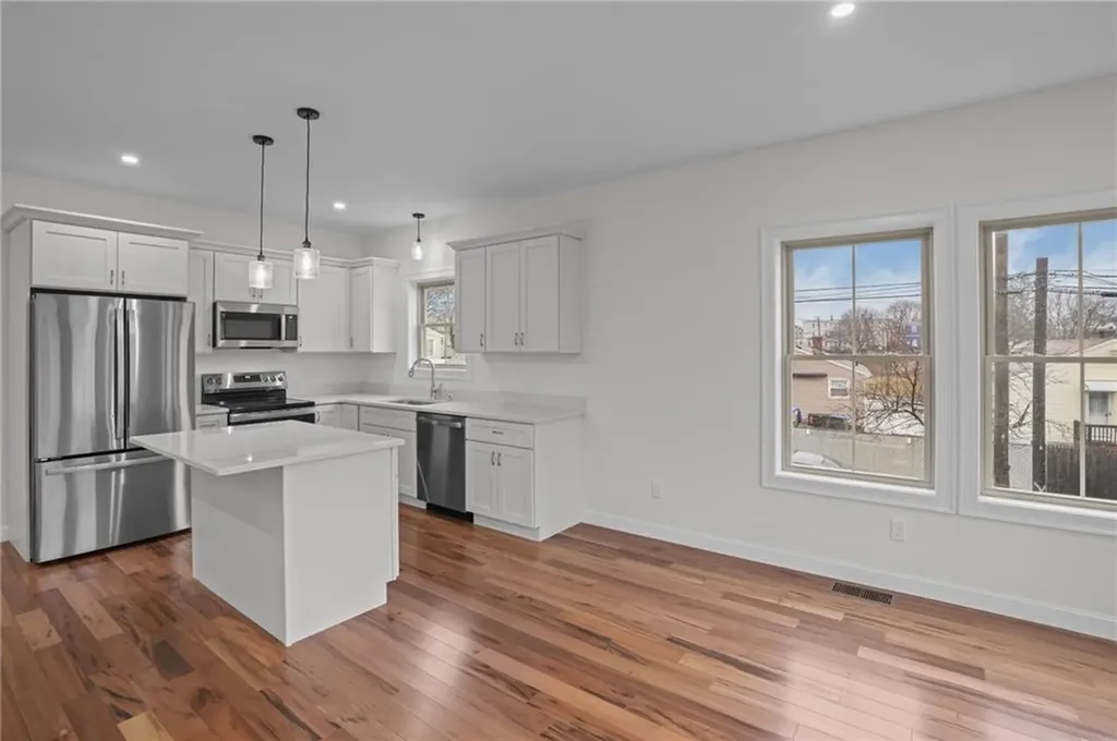 11 Stone Street Providence RI 02904