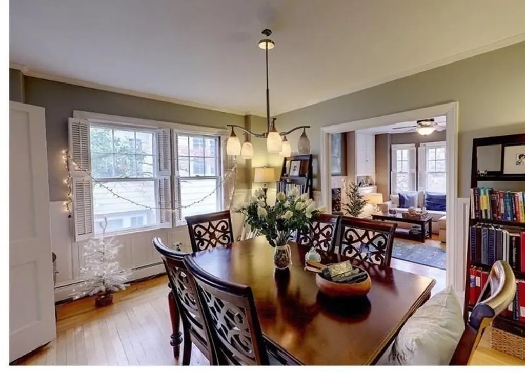 16 Grotto Avenue Providence RI 02906