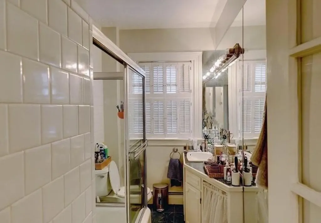 16 Grotto Avenue Providence RI 02906