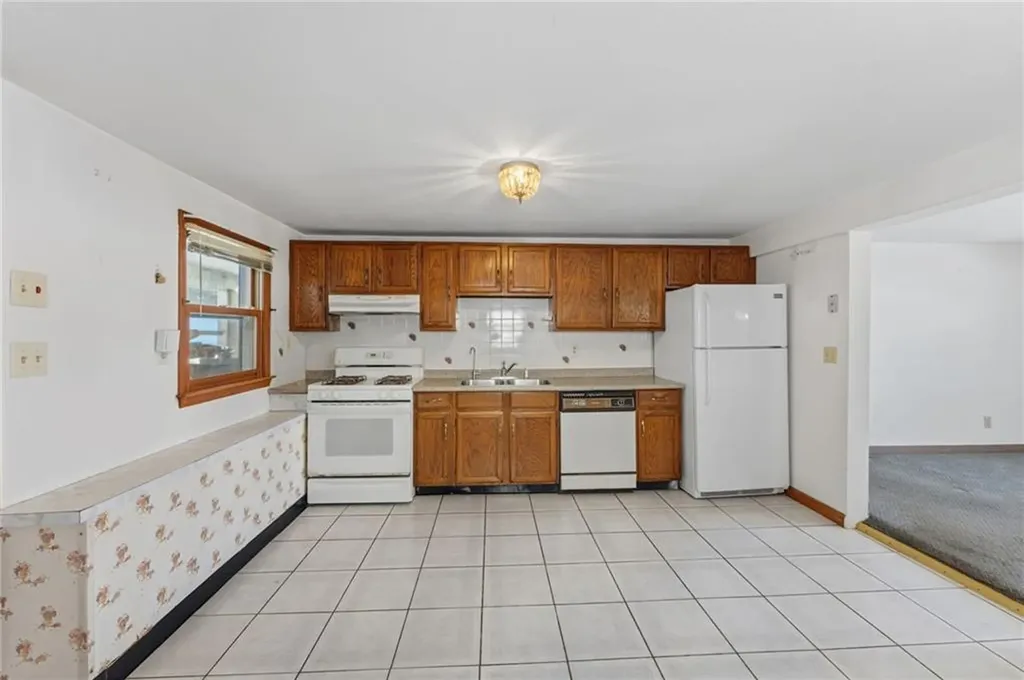 122 Rice Avenue East Providence RI 02914