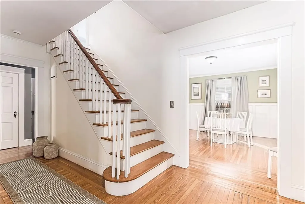 52 Parkside Drive Providence RI 02905