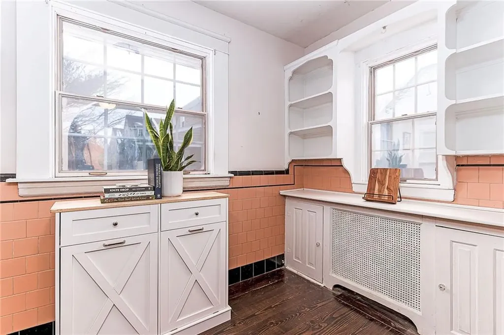 52 Parkside Drive Providence RI 02905