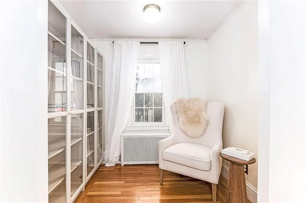 52 Parkside Drive Providence RI 02905