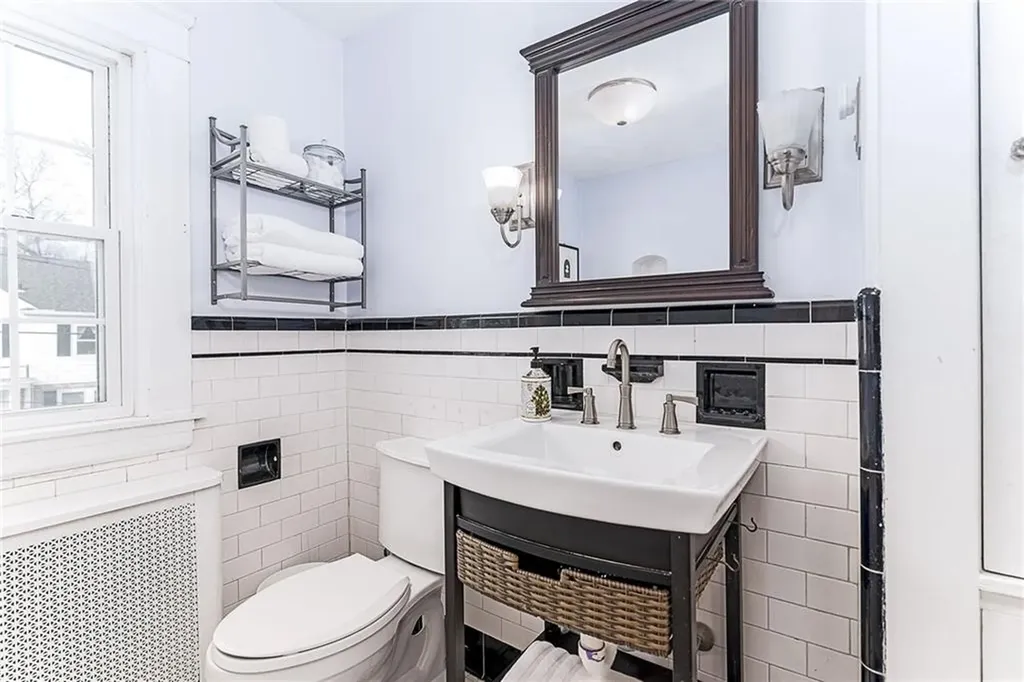 52 Parkside Drive Providence RI 02905