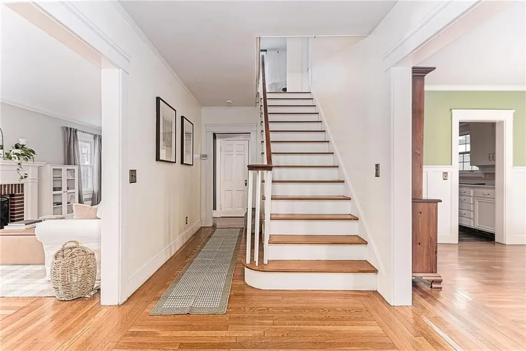 52 Parkside Drive Providence RI 02905