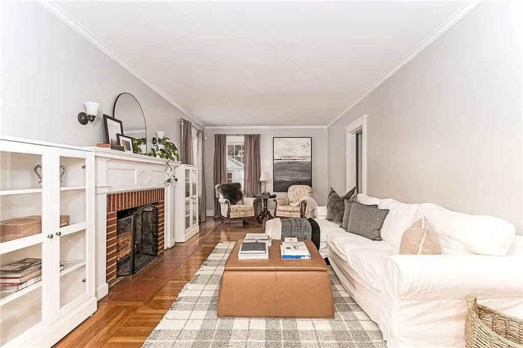 52 Parkside Drive Providence RI 02905