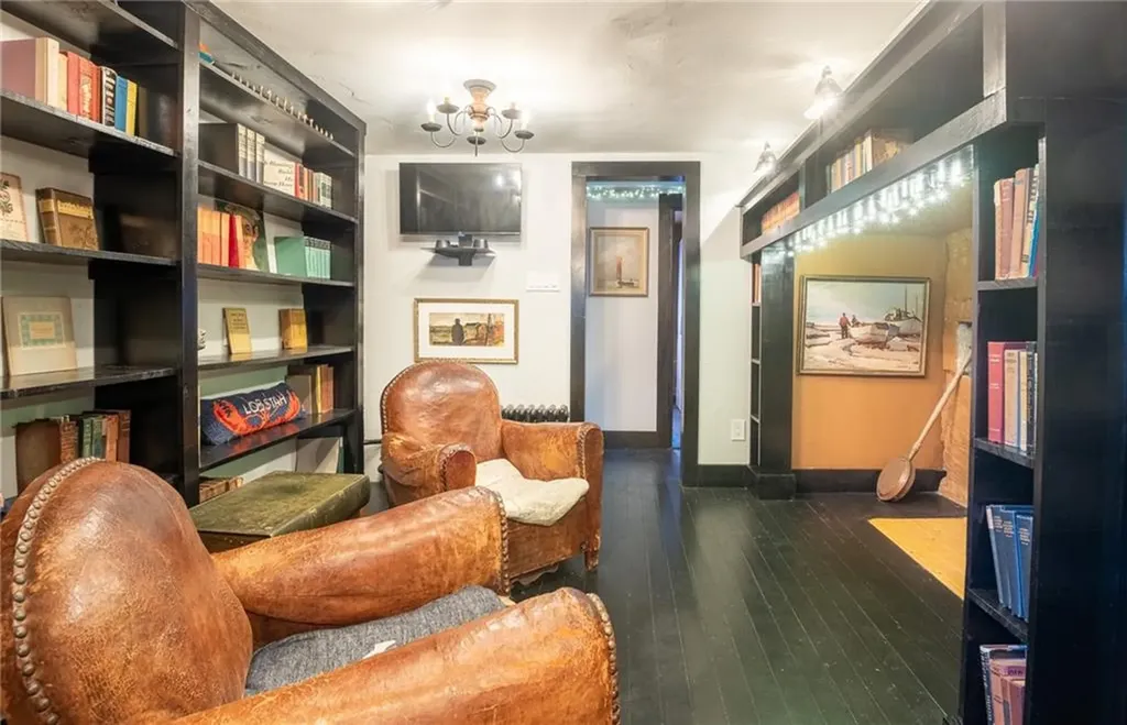 1724 South Road South Kingstown RI 02879