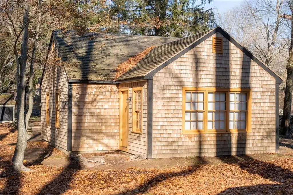 1724 South Road South Kingstown RI 02879