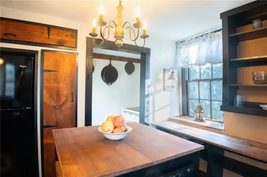 1724 South Road South Kingstown RI 02879