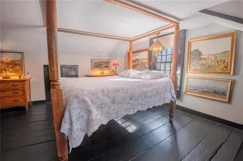 1724 South Road South Kingstown RI 02879