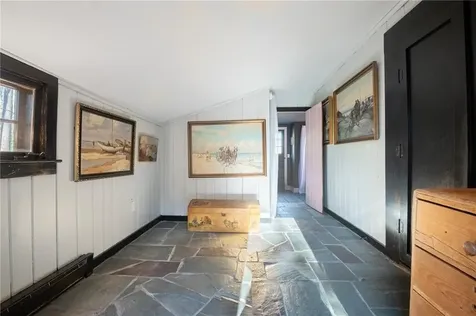 1724 South Road South Kingstown RI 02879