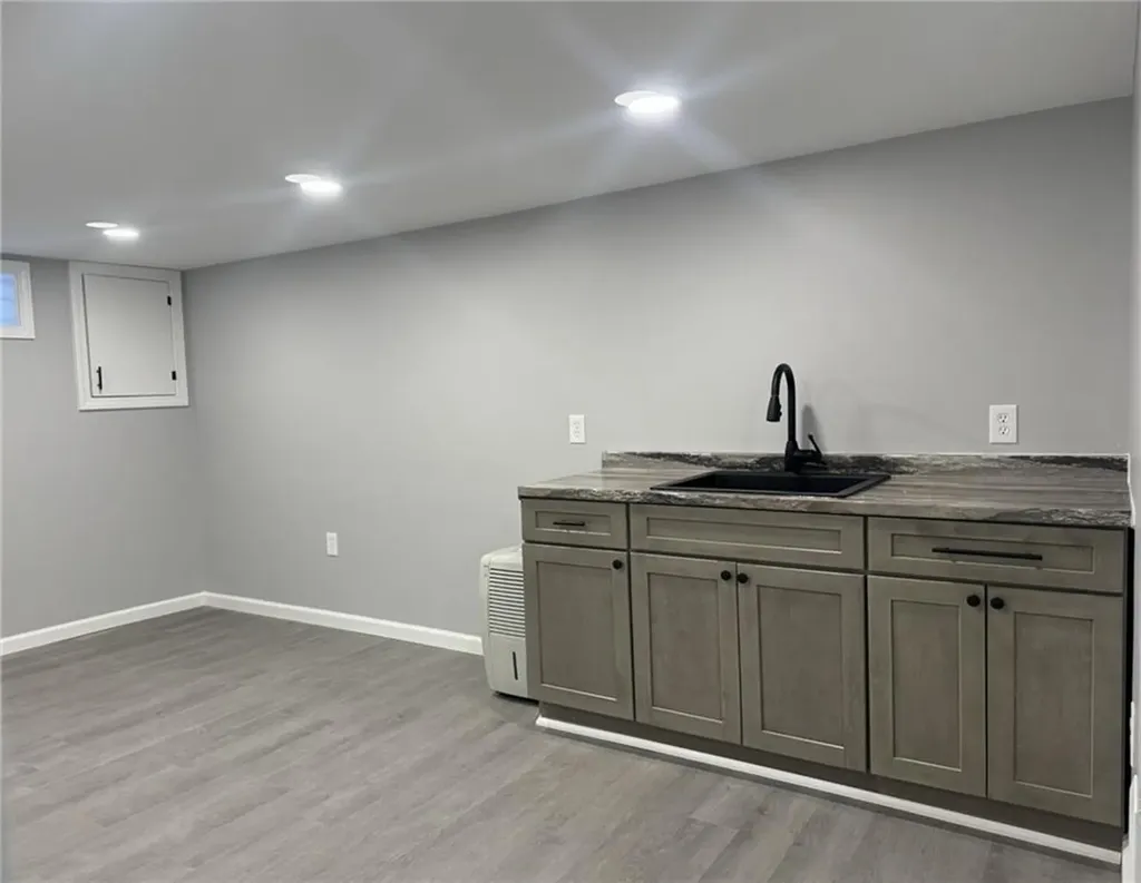 7 Michigan Avenue Warwick RI 02888