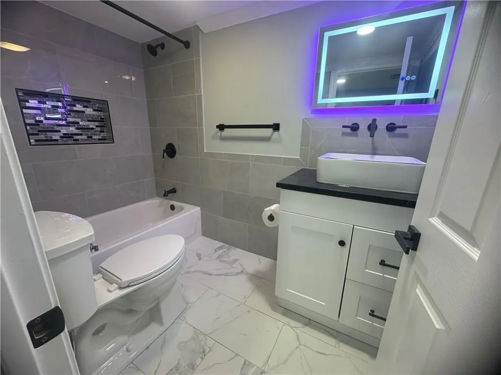 7 Michigan Avenue Warwick RI 02888